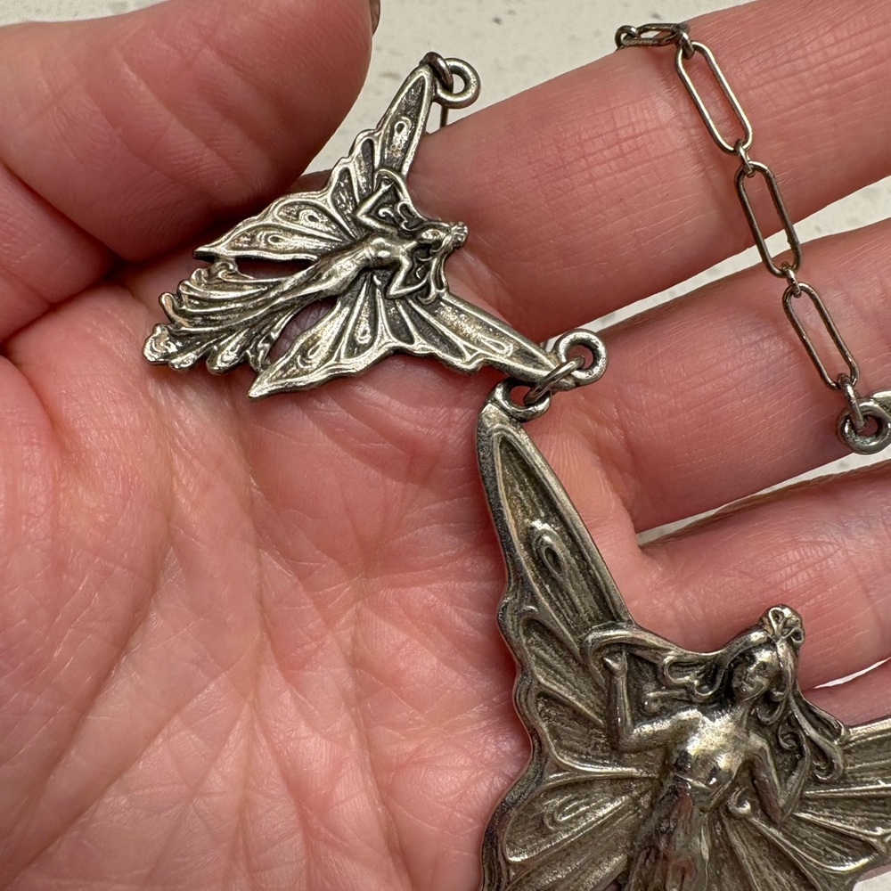 Stunning Art Nouveau Fairy Pendant Necklace - Picture 5 of 9